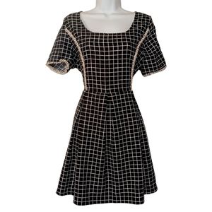 BLUSH NOIR Black Windowpane Plaid Print Short Sleeve A-Line Dress Large